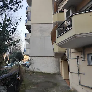 κάντε κράτηση εδώ